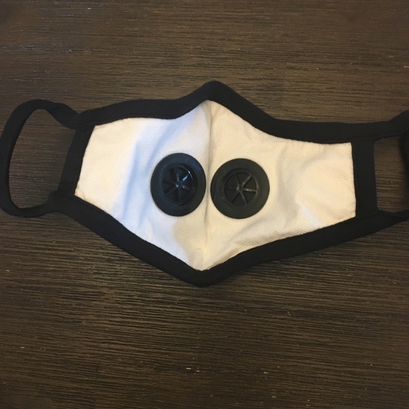 KandyMask Sporty Black N99 Filter Face Mask - Picture 6 of 8